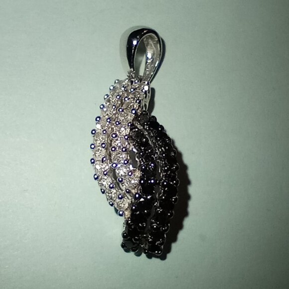 REDUCED! Stylish 10Kt White Gold 0.63ctw Black & White Diamond Swirl Slide - Picture 1 of 4